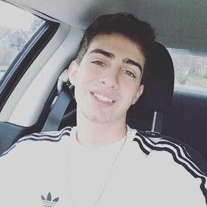 Meet your Posher, Johnathen