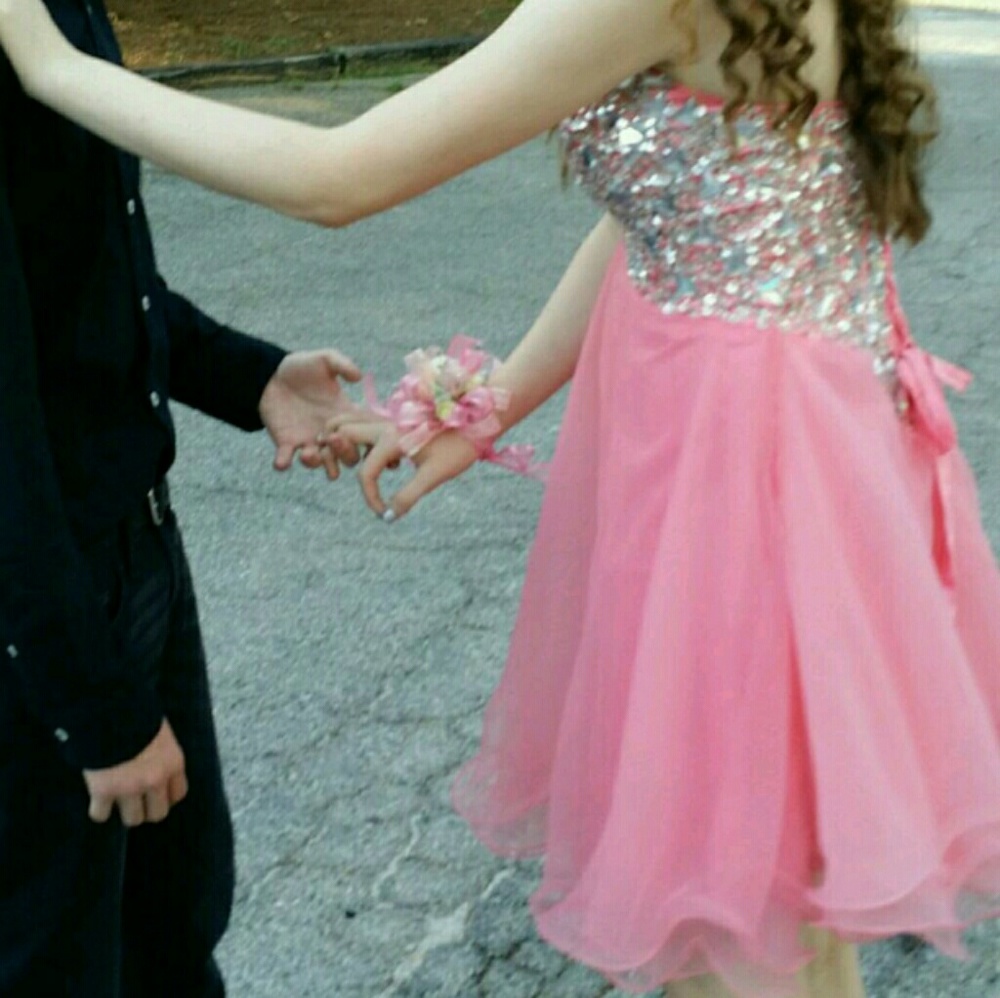 Homecoming or pageant dress - Picture 2 of 2