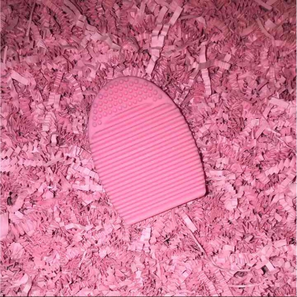Brush Cleaner