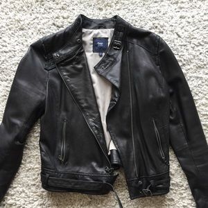 AVAILABLE Gap - women leather jacket