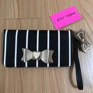 NWT Betsey Johnson Wallet/Wristlet