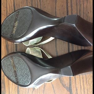 Italian Shoemakers Shoes - Womens size 8 gold wedges Italian Shoemakers Shoes - Womens size 8 gold wedges