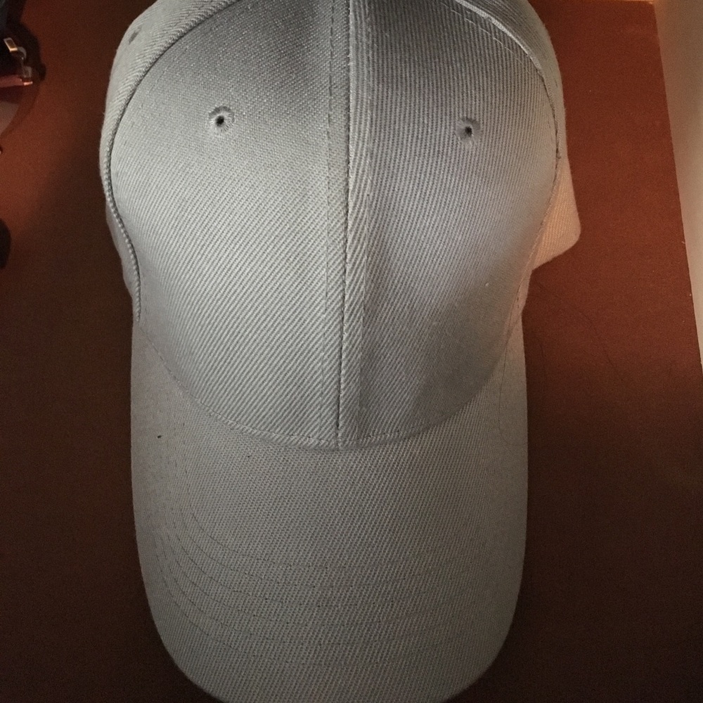 Gray baseball cap for men and women