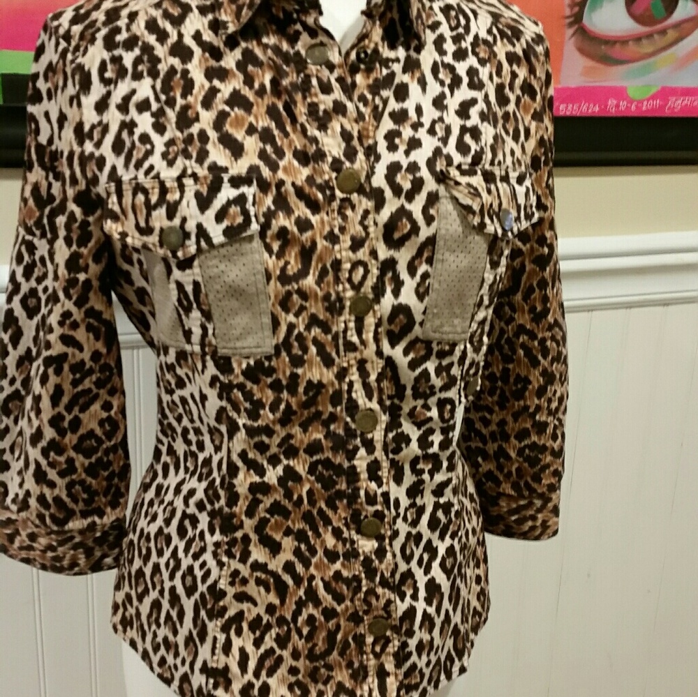 D&G stretch leopard shirt