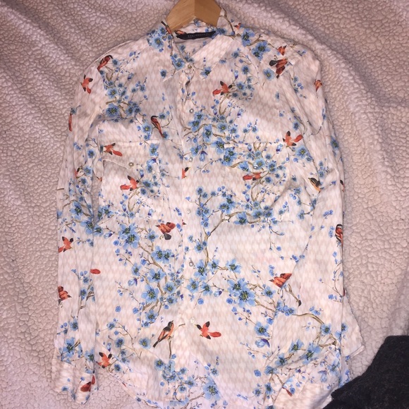 Zara birds 🐦 blouse.... - Picture 1 of 3