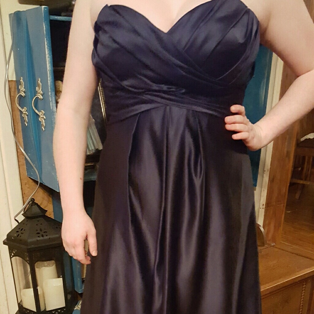Navy strapless gown