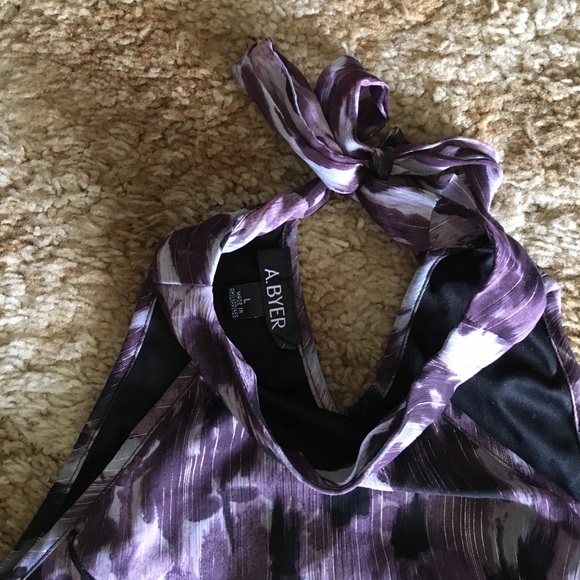 Like New Ruffle Purple Top - Picture 2 of 3