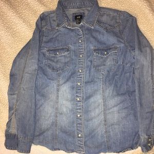 🎈H&M... denim top