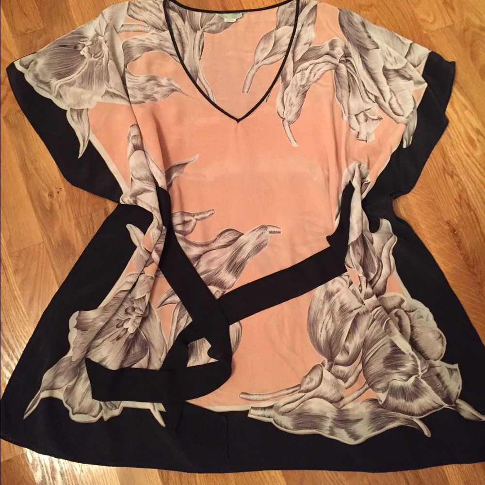 Anthropologie floral kimono blouse!