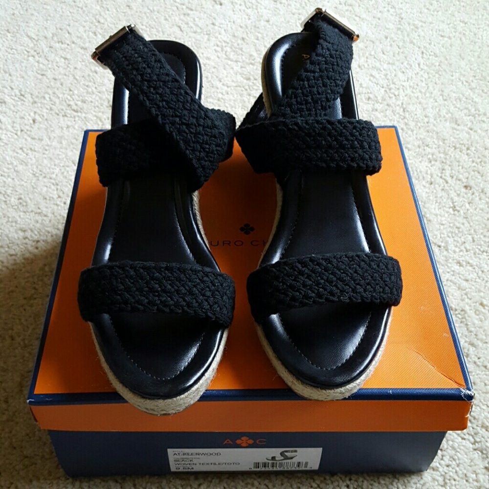 ***SOLD*** NIB Arturo Chiang Wedge Sandals - Picture 5 of 5