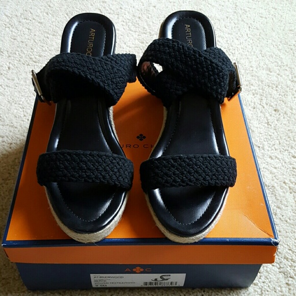 ***SOLD*** NIB Arturo Chiang Wedge Sandals - Picture 2 of 5