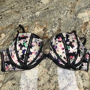 Victoria's Secret Very Sexy Push-Up Bra 36D