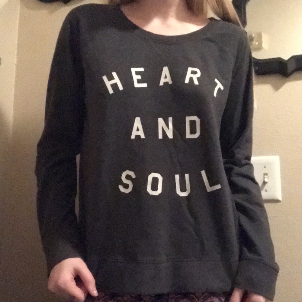 Light Pullover Sweatshirt