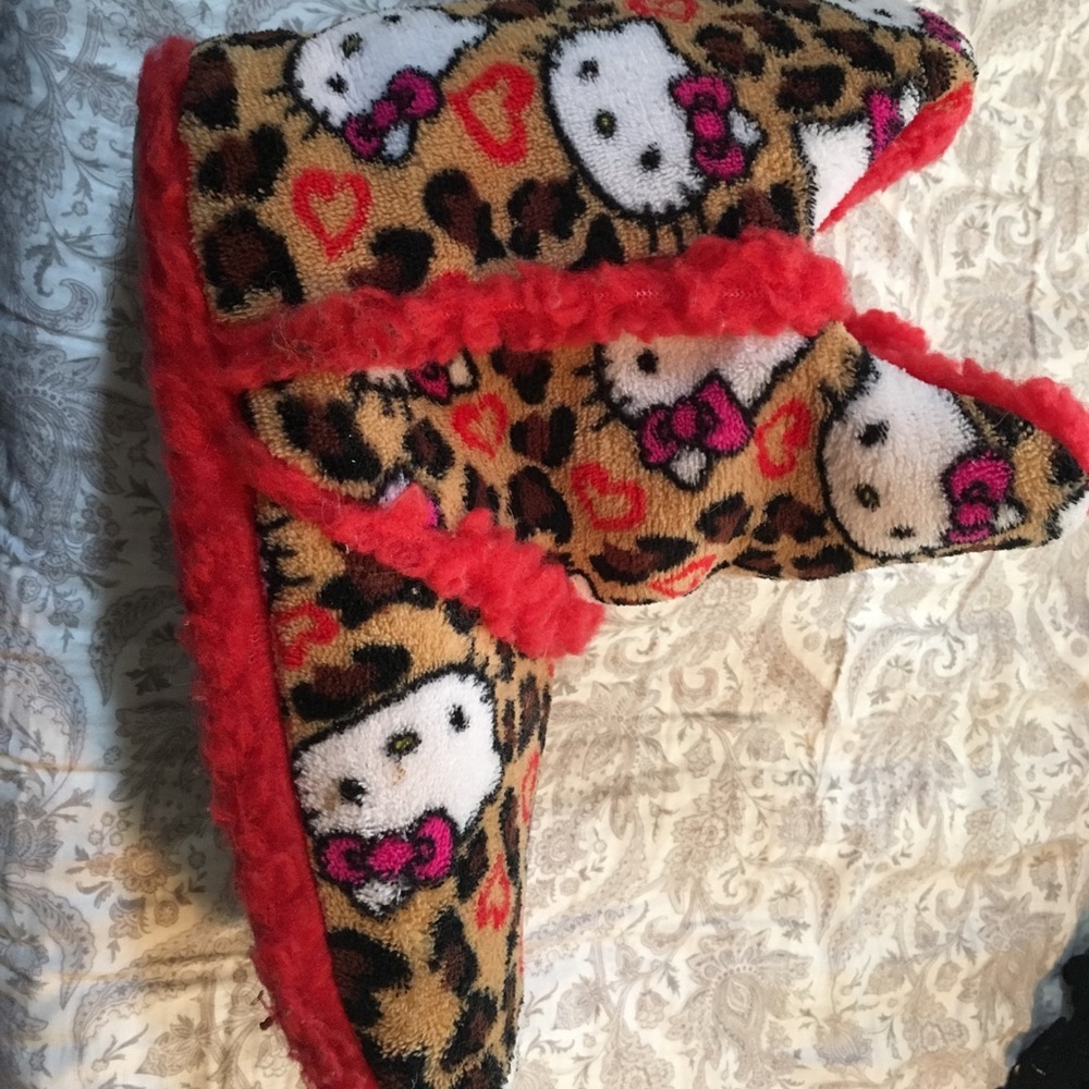 Hello kitty house slippers