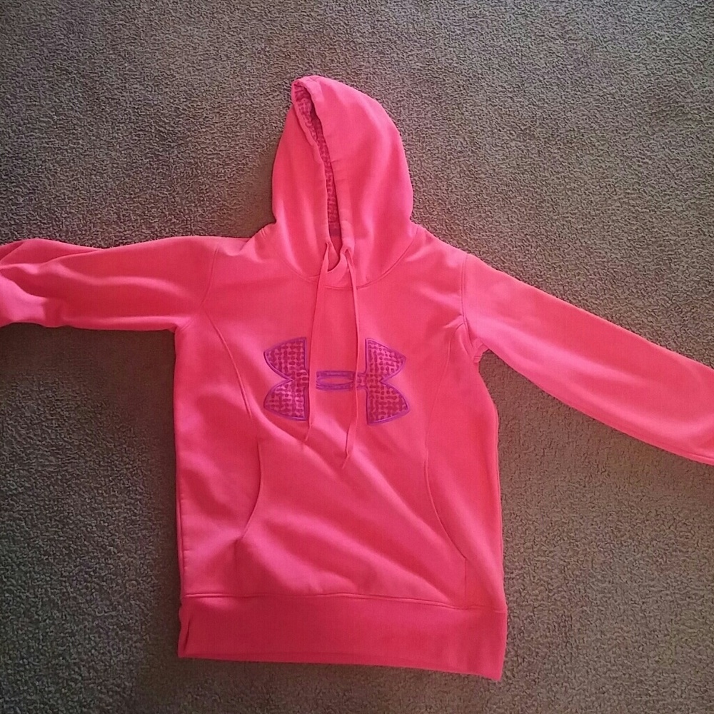 Under armour sweatshirt