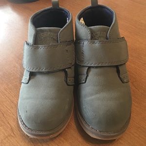 Kids size 10 gray suede Velcro ankle boots.