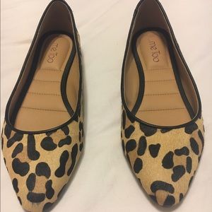 Me Too Leopard print pointed flats. SZ 9