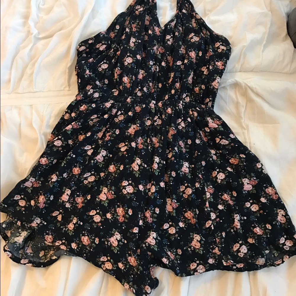 ❌SOLD❌ Trendy Fashionable Floral Romper