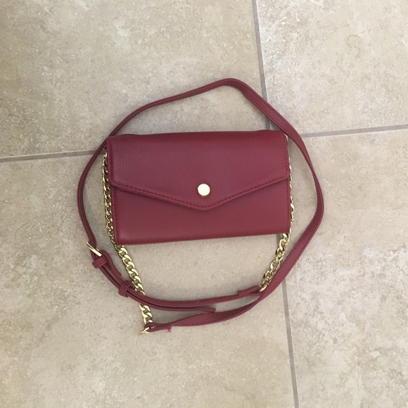 Stella & Max cross body red & gold chain purse. - Picture 1 of 4