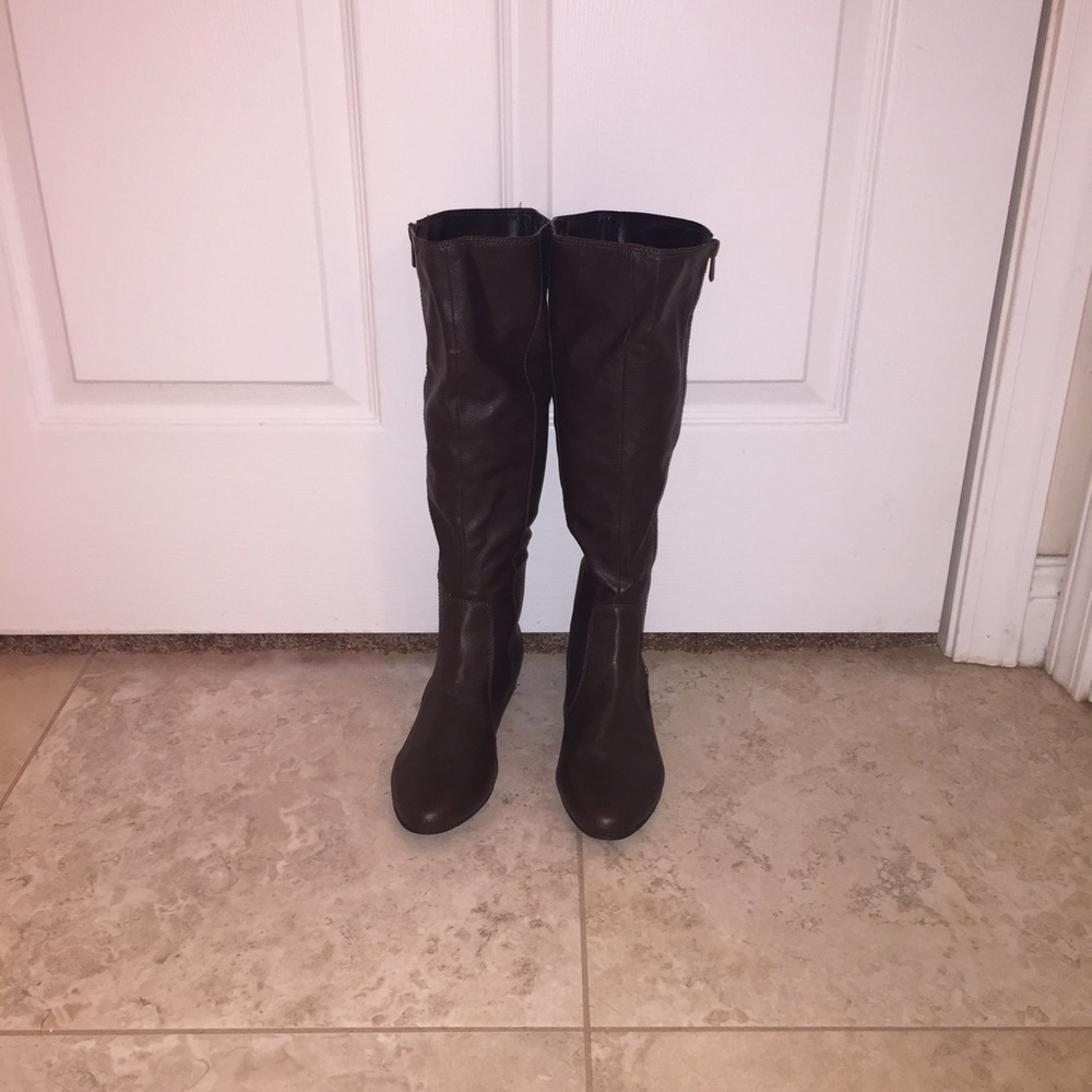 A.N.A boots