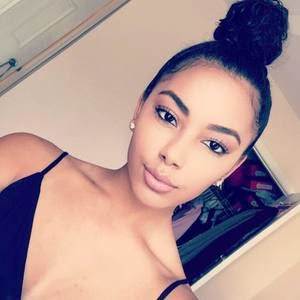 Meet your Posher, Deasia