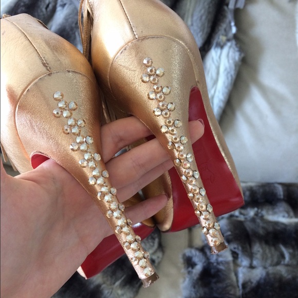 ❤sold❤Christian Louboutin Short Tina fringe heels - Picture 4 of 4