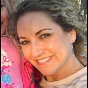 Meet your Posher, Casey