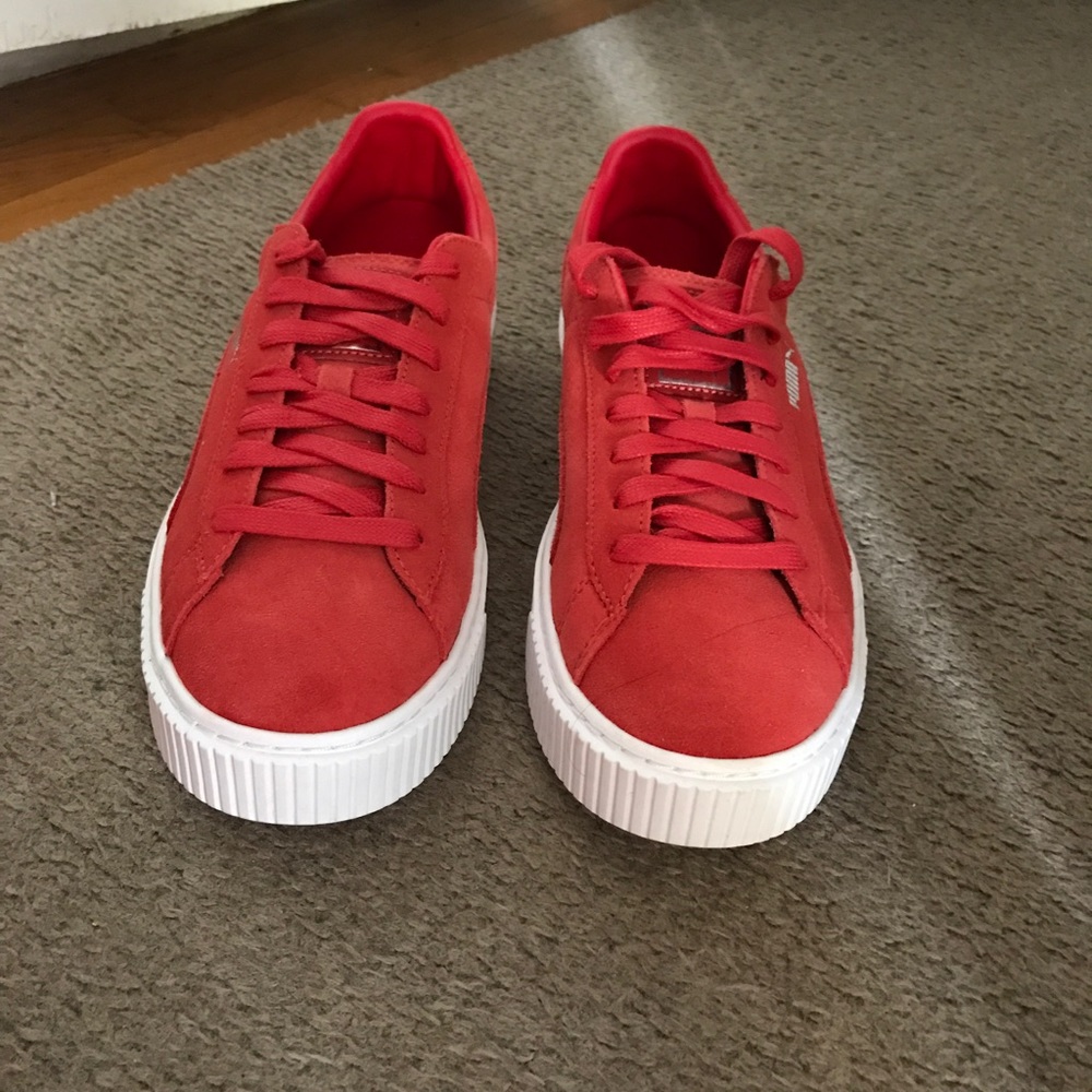 Suede Platform Pumas (Red)