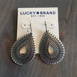 NWT Lucky Brand earrings.