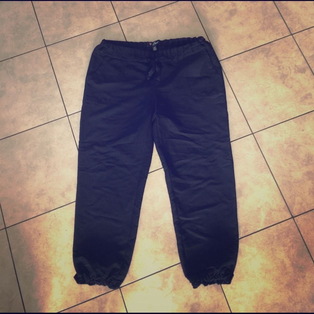 Guess drawstring pants. Size Large. Excellent cond