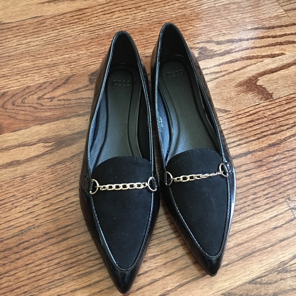 Asos pointed flats with gold chain accent-new