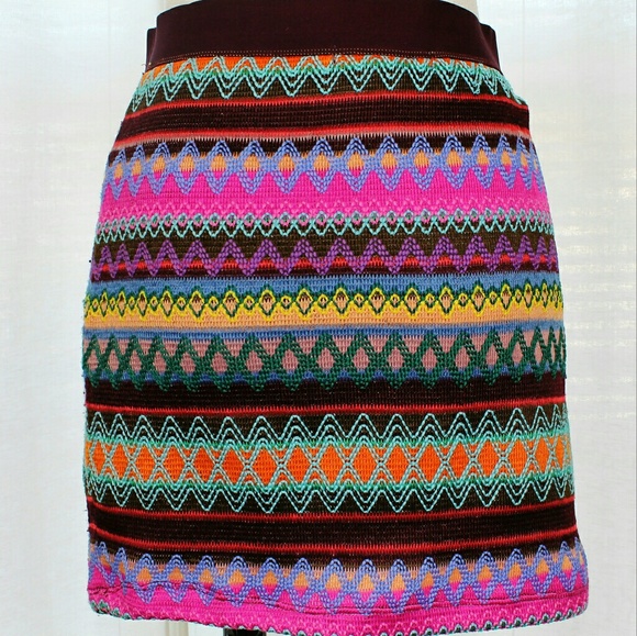 Chelsea & Violet Embroidered ZigZag Mini Skirt - Picture 4 of 5