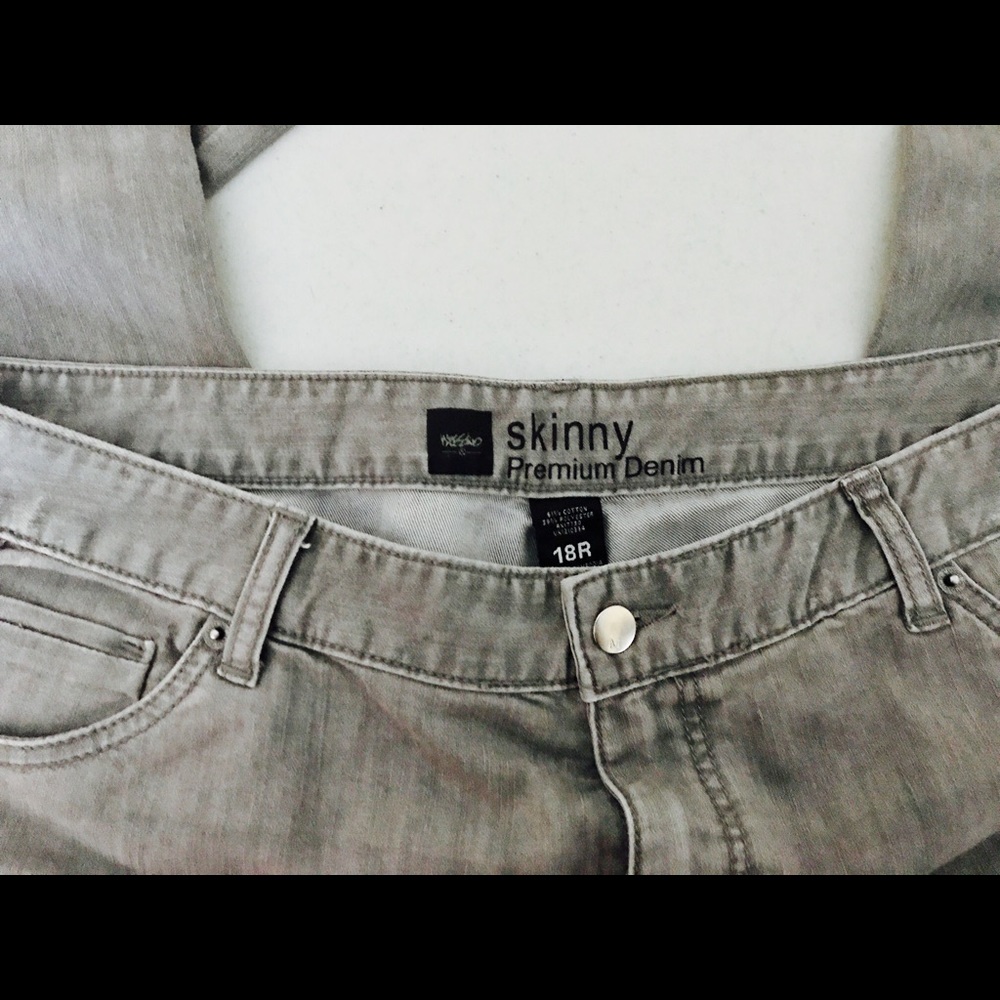 Gray skinny jeans - 18 - Mossimo - NWT