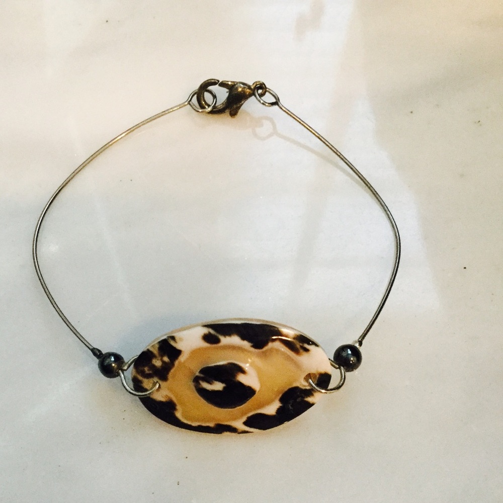 Shell and silver bracelet