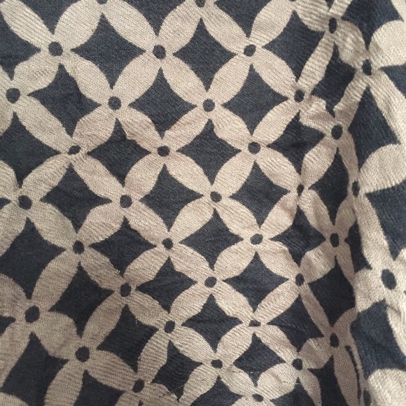 Patterned Wrap - Picture 2 of 2