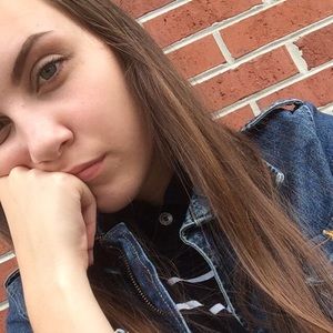 Meet your Posher, Alista