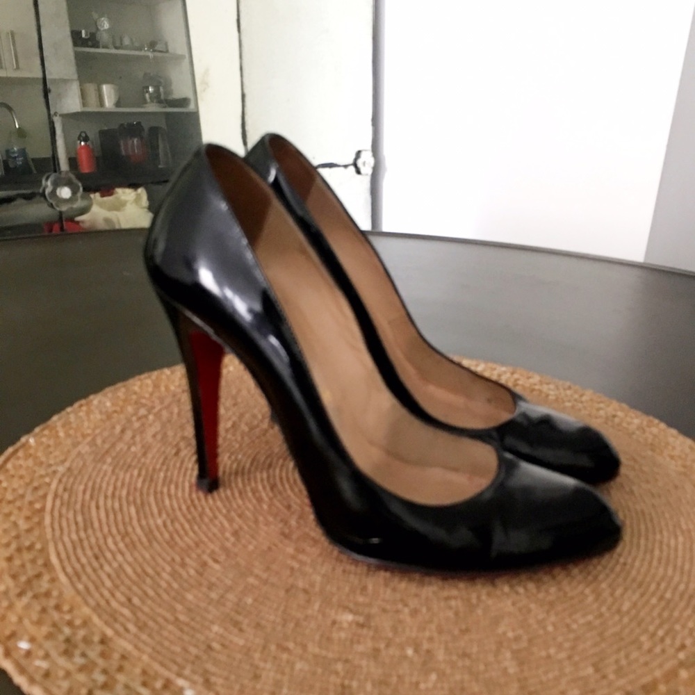 Christian Laboutin vintage original Pigalle heels