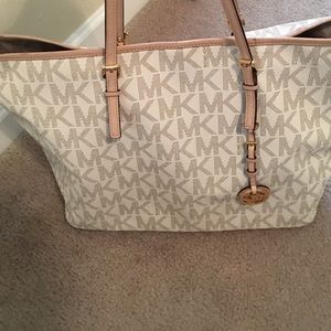 FINAL DAY!!! Michael Kors Jet Set Tote
