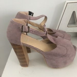 Lavender Heels