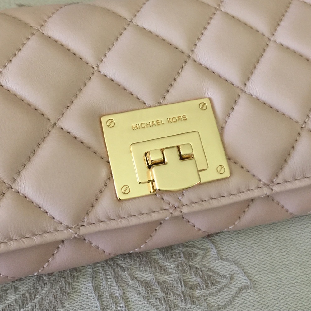 new Michael Kors Astrid lamb leather wallet - Picture 6 of 7