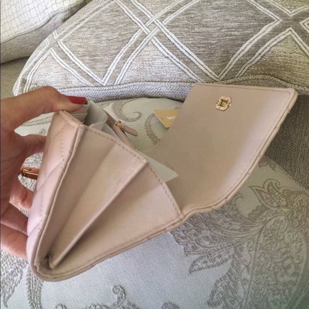 new Michael Kors Astrid lamb leather wallet - Picture 7 of 7