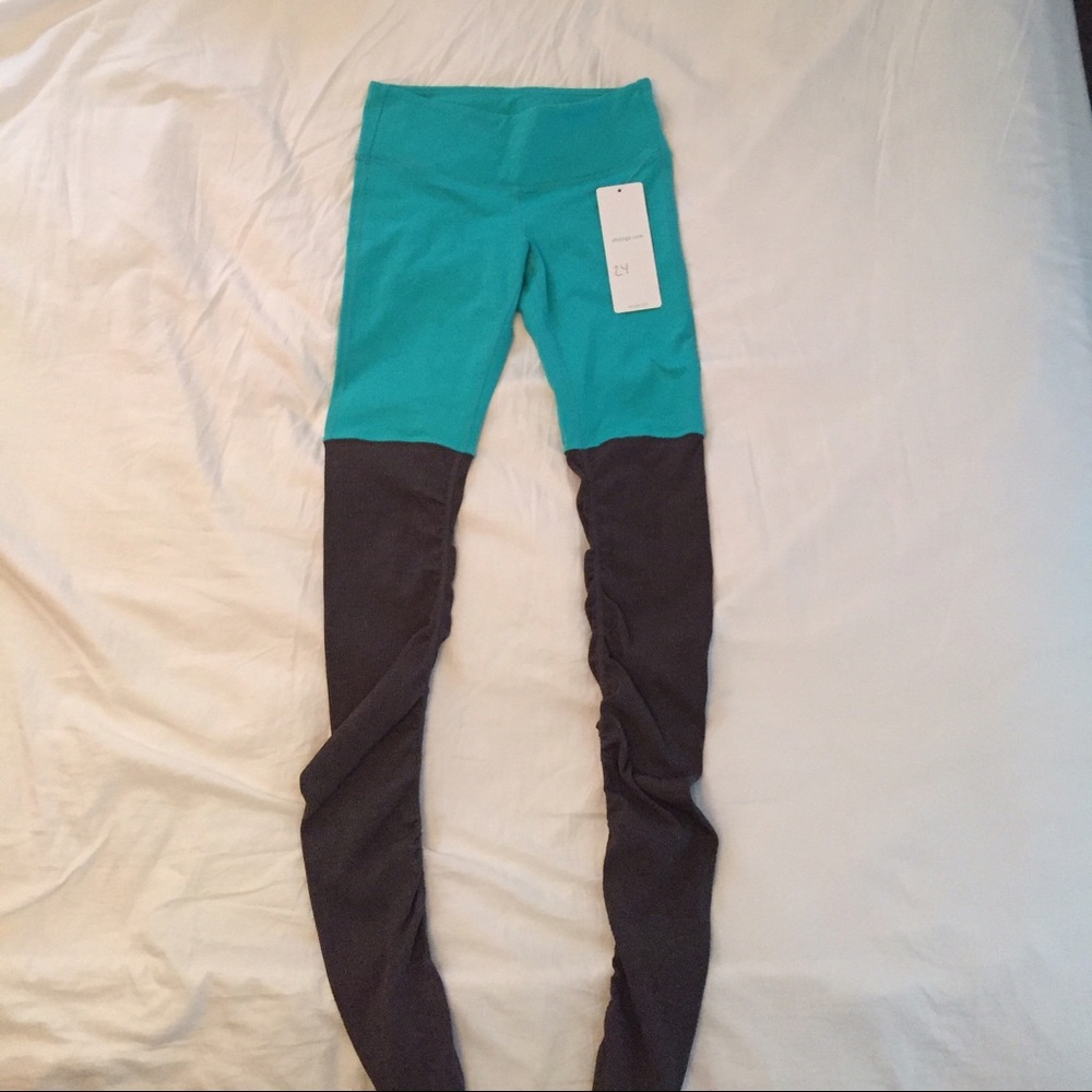 Alo Goddess Ribbed Legging