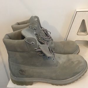 Grey Timbs