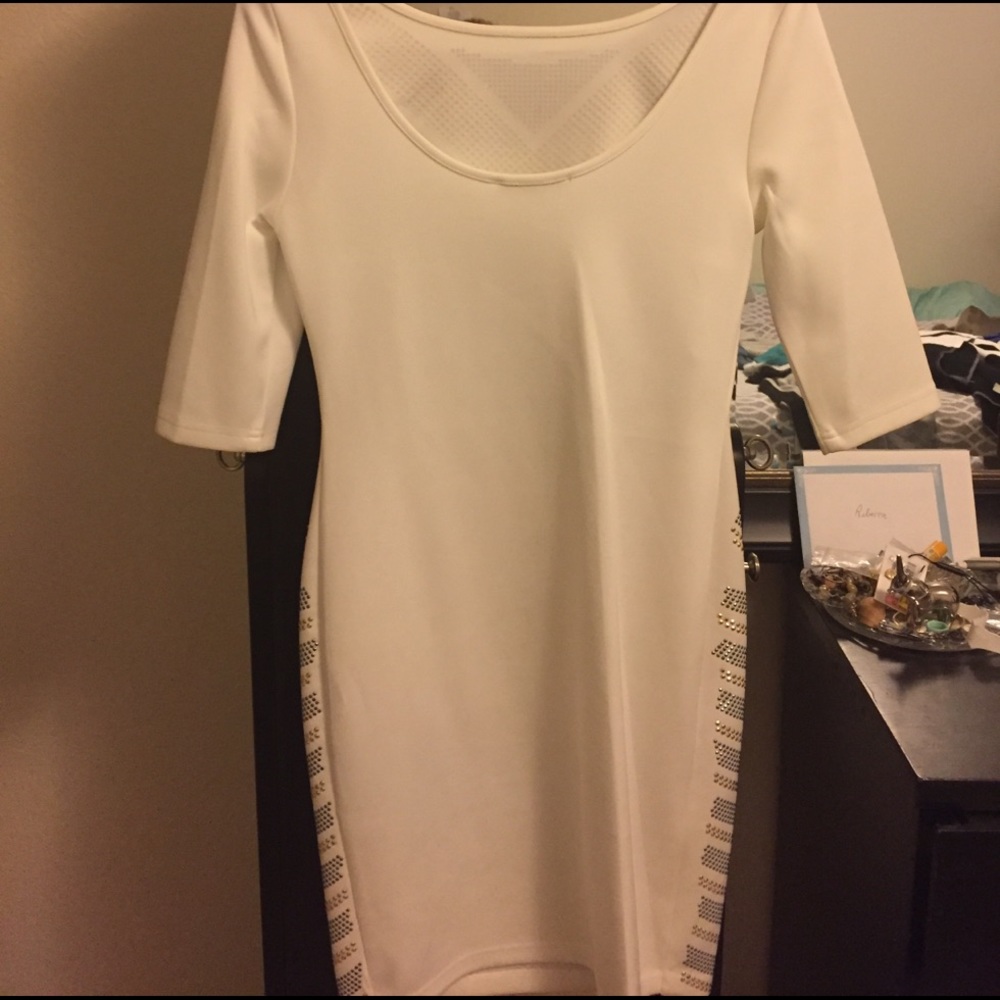 White GB dress with gold and silver embellishment - Picture 2 of 4