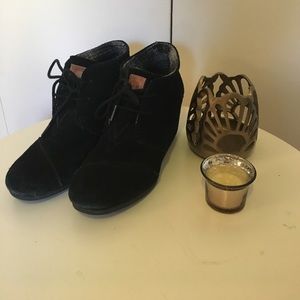BARELY USED; Toms Black Lace-Up Wedges