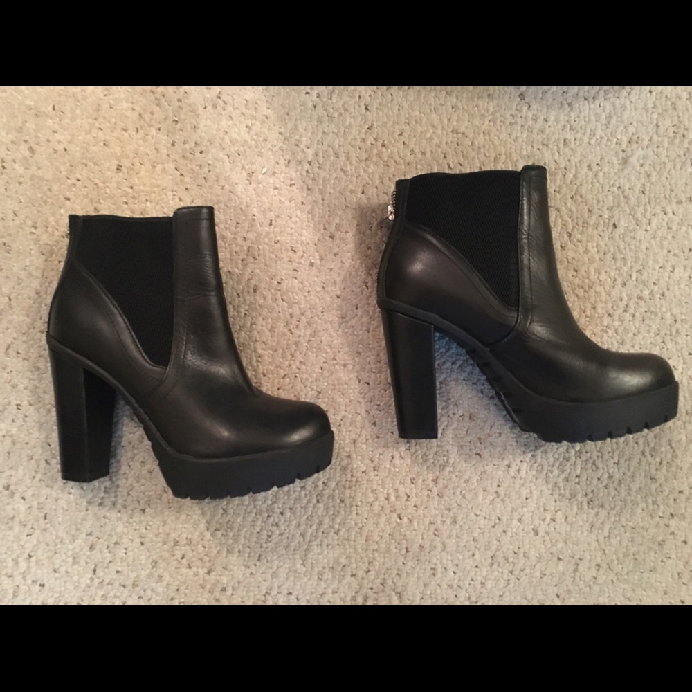 Steve Madden PEACE Booties