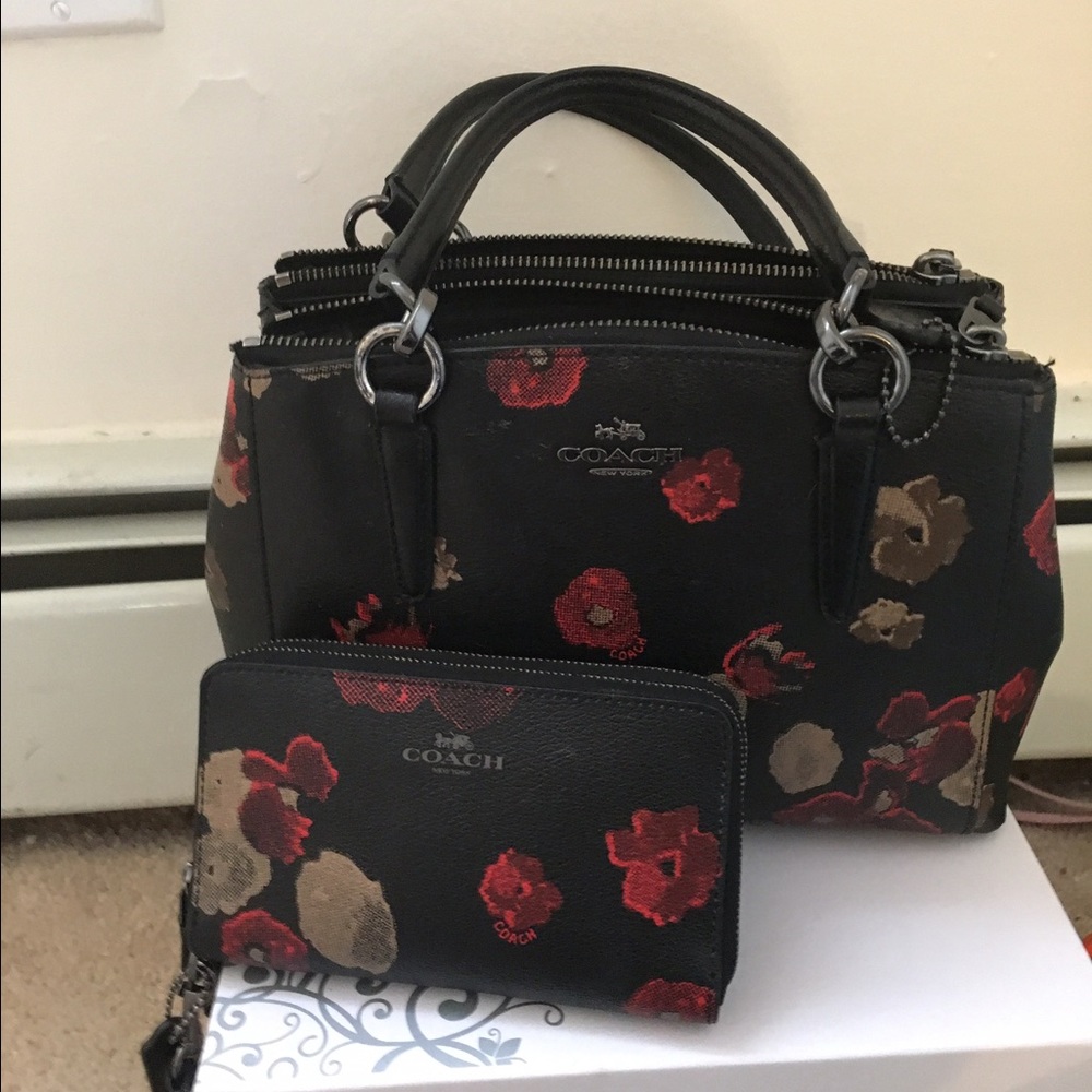 Coach purse and wallet