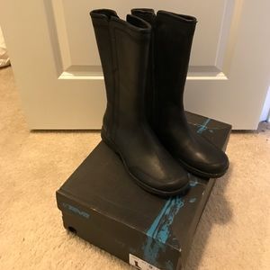 teva capistrano boots