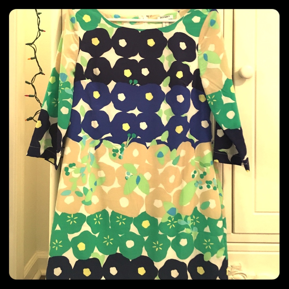 Green blue and cream longsleeve top