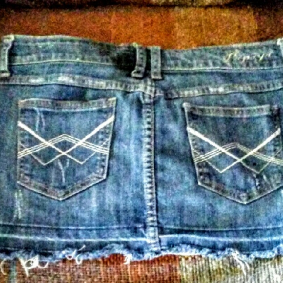 Mini denim skirt - Picture 3 of 3